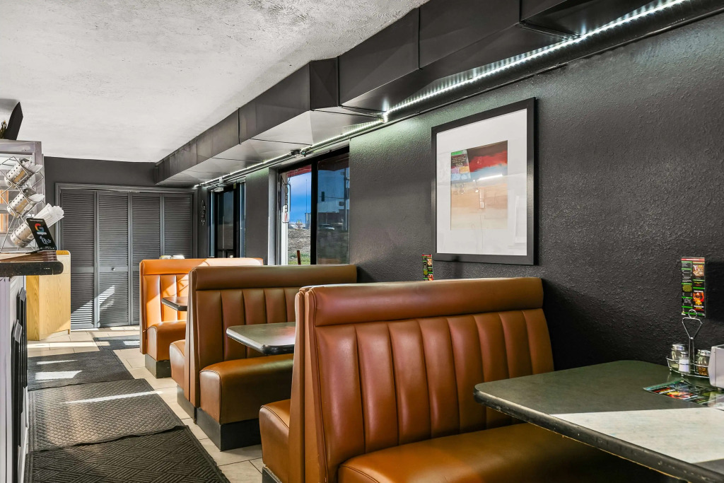 Americas Best Value Inn - Lincoln Airport