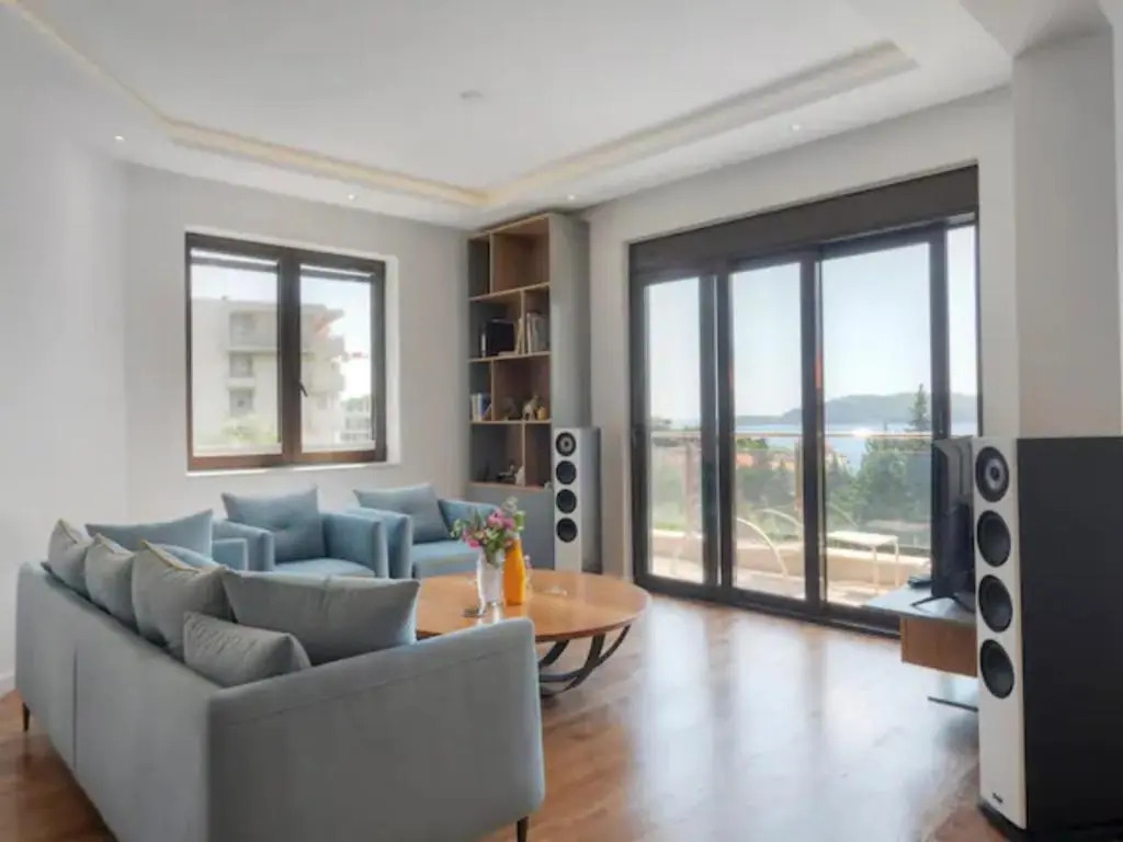 Regina's Residence-One Bedroom Apartment