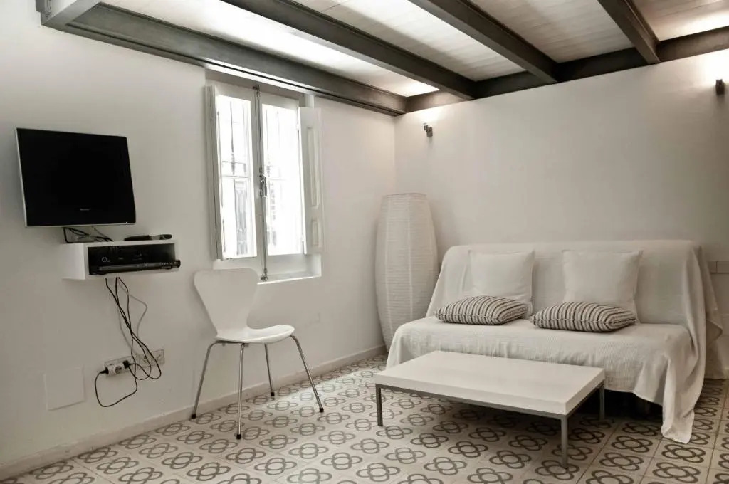 Barceloneta Suites Apartments Market