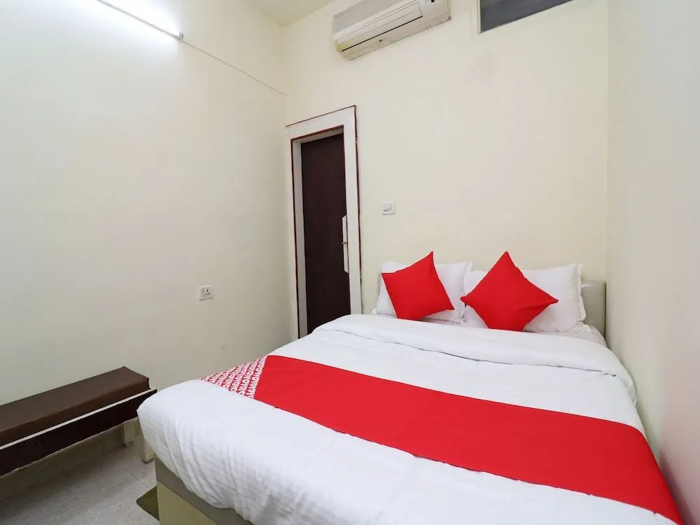 OYO 24119 Hotel Rama Krishna