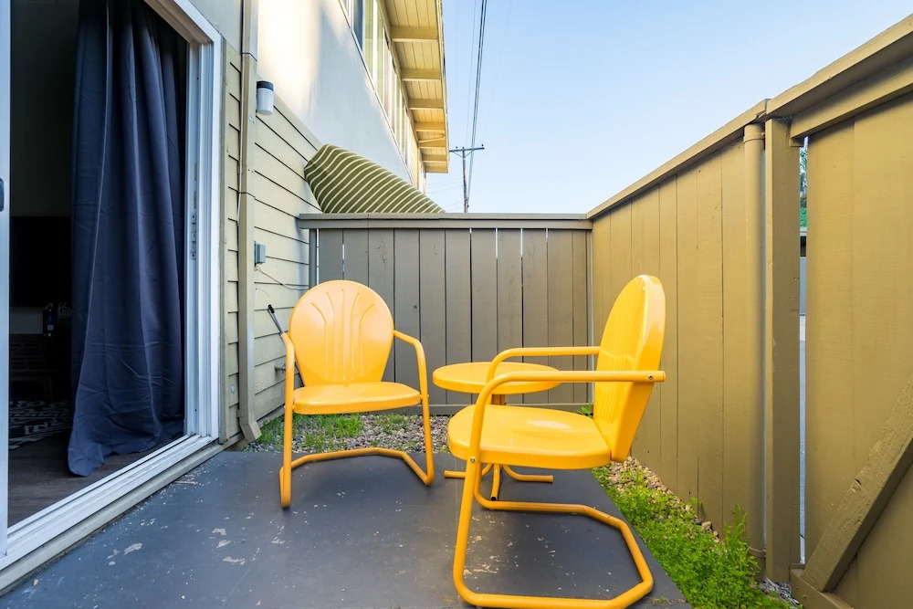 WanderJaunt-Serrano-2BR-Point Loma
