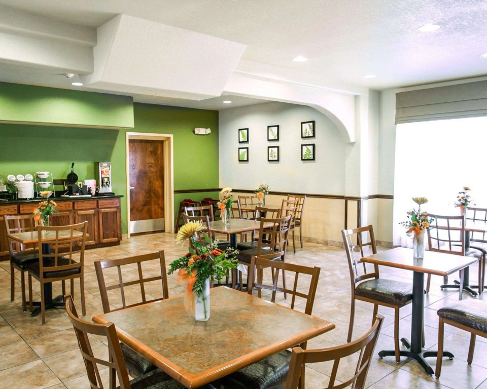 Sleep Inn & Suites Gonzales near Palmetto State Park