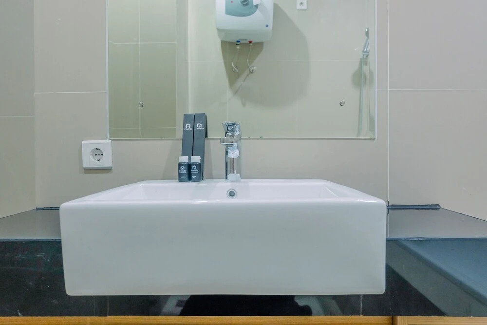 Azalea Suites Cikarang by Jayakarta Group