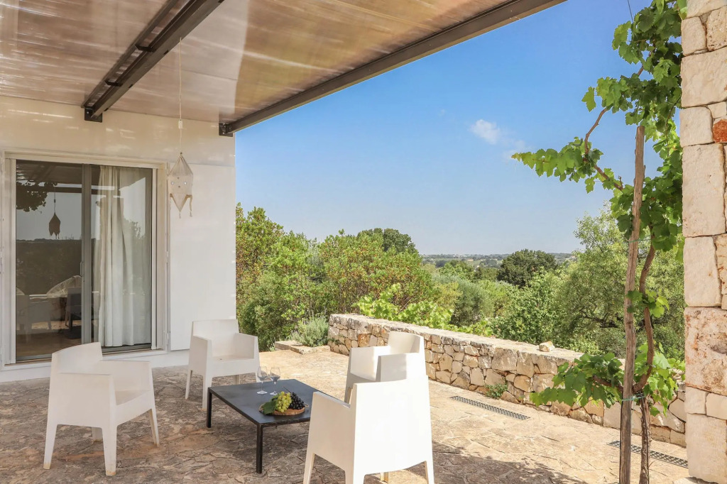 TD Trulli Terralta Panoramic Pool Over Countryside