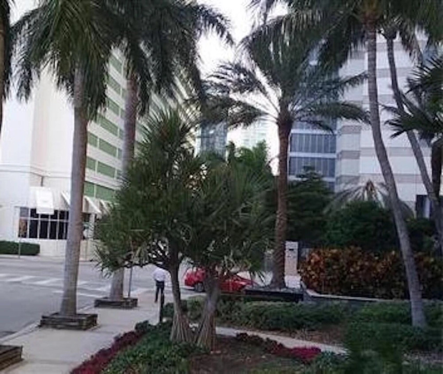 Beautiful Miami 1200 Brickell 2 Bedroom 2 Bathroom Apartment in the Sky Sleeps 4