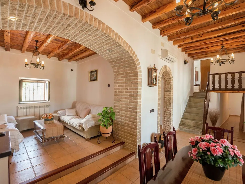 Authentic Finca with Swimming Pool & Hot Tub near Beach