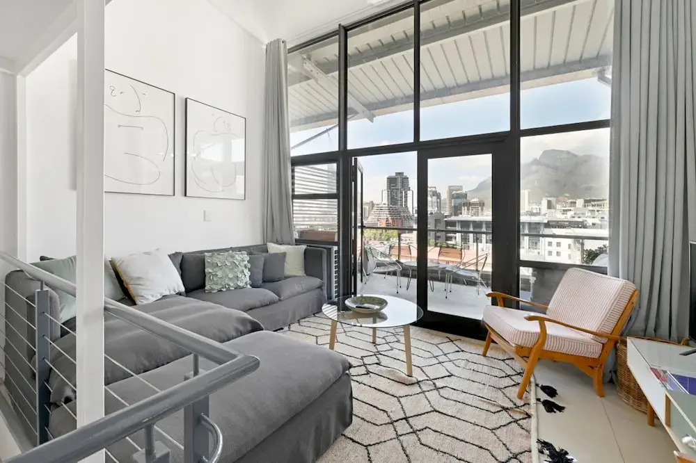 Two Bed Table Mountain Views Central