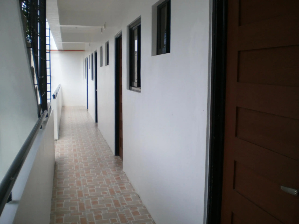 The Palines Apartment Hotel - Muntinlupa Near Evia
