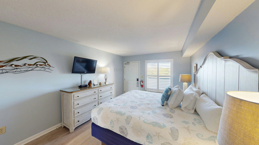Litchfield Beach & Golf Resort