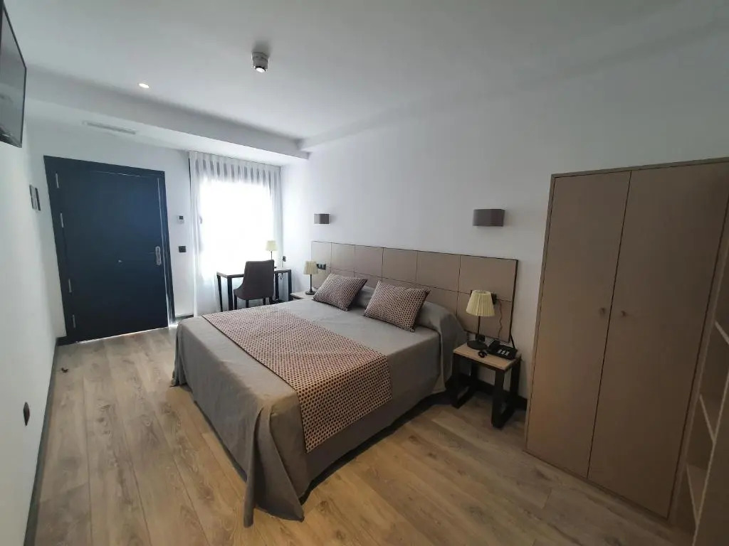 HOTEL IBERUM