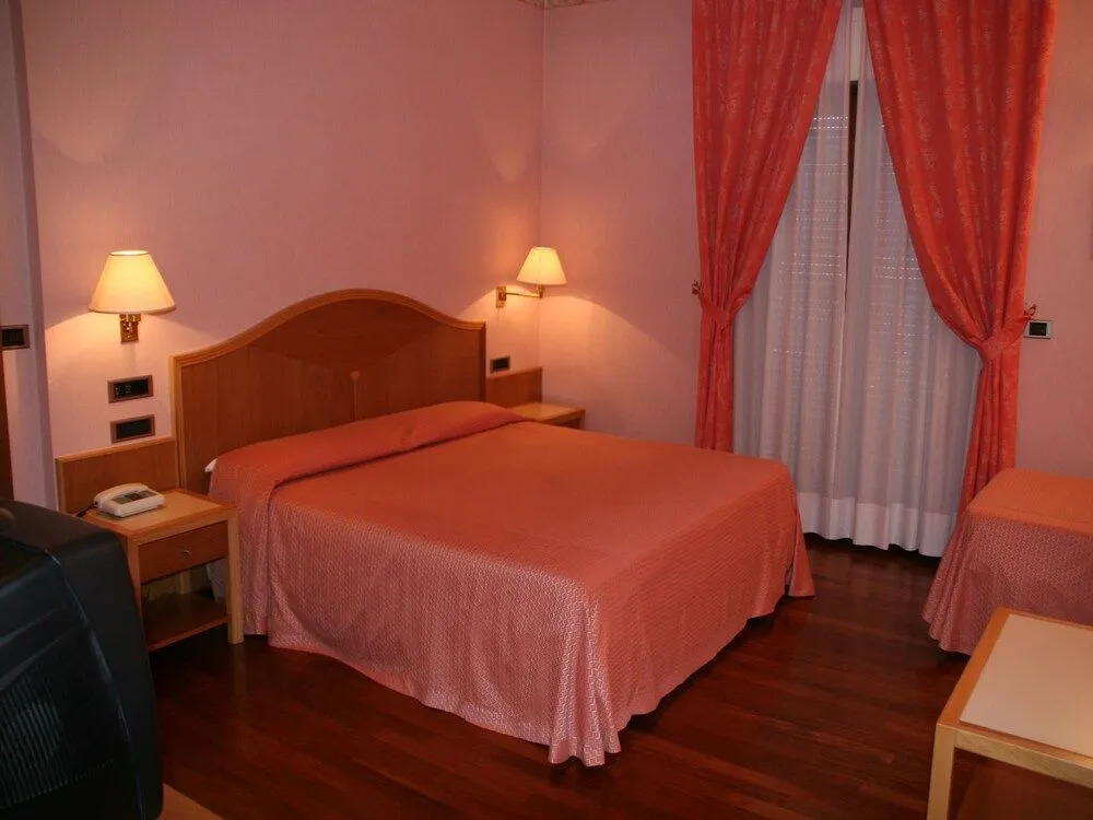 Hotel Lory & Ristorante Ferraro