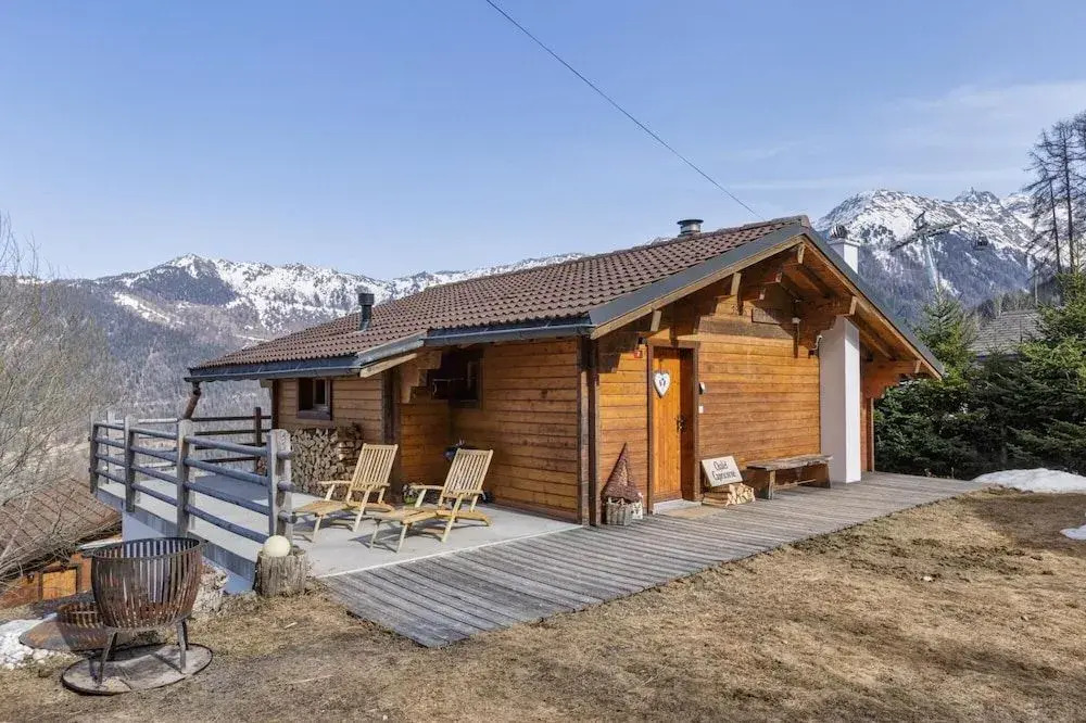 Chalet Capricorne -impeccable Ski in out Chalet With Sauna and Views