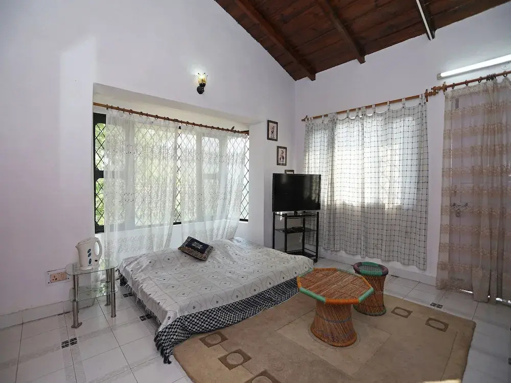 OYO 13076 Home Boutique 3BHK Villa Bhimtal