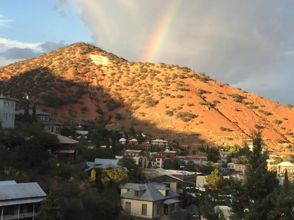 Bisbee Brownstone Suites