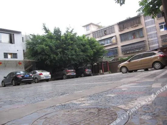 Quanming Hotel