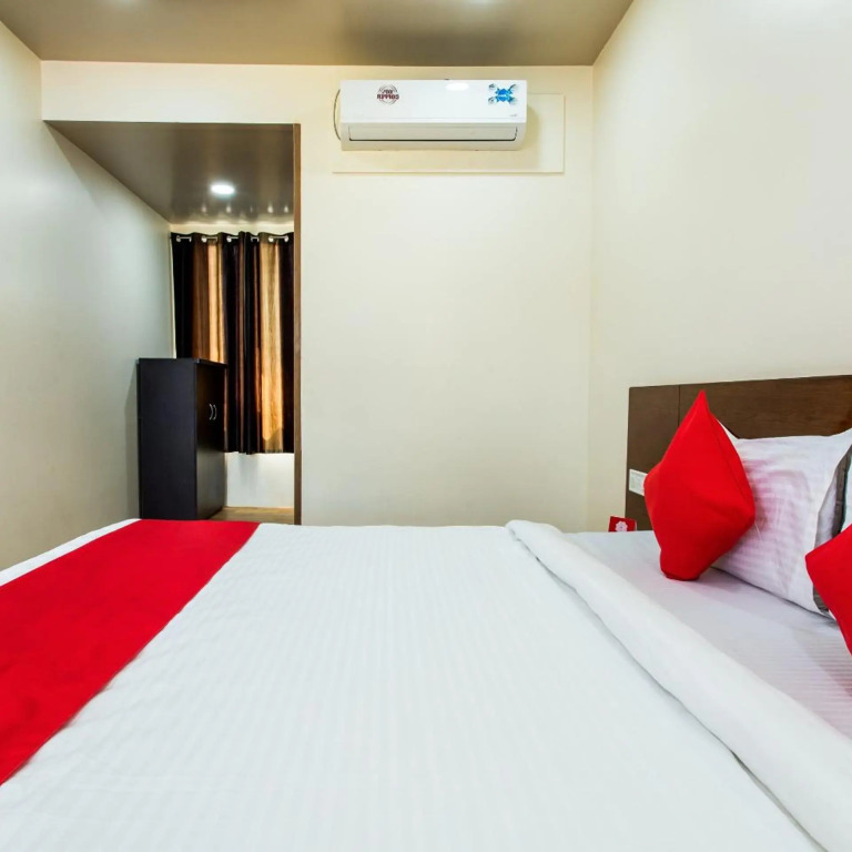 OYO 11929 Hotel Ridhi Sidhi