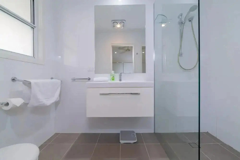 Renovated 3 Bedroom Home In Petrie Terrace