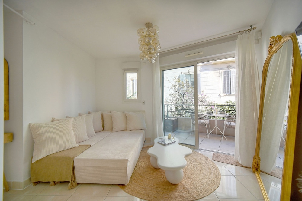 Superbe Studio Terrasse Parking A0b200