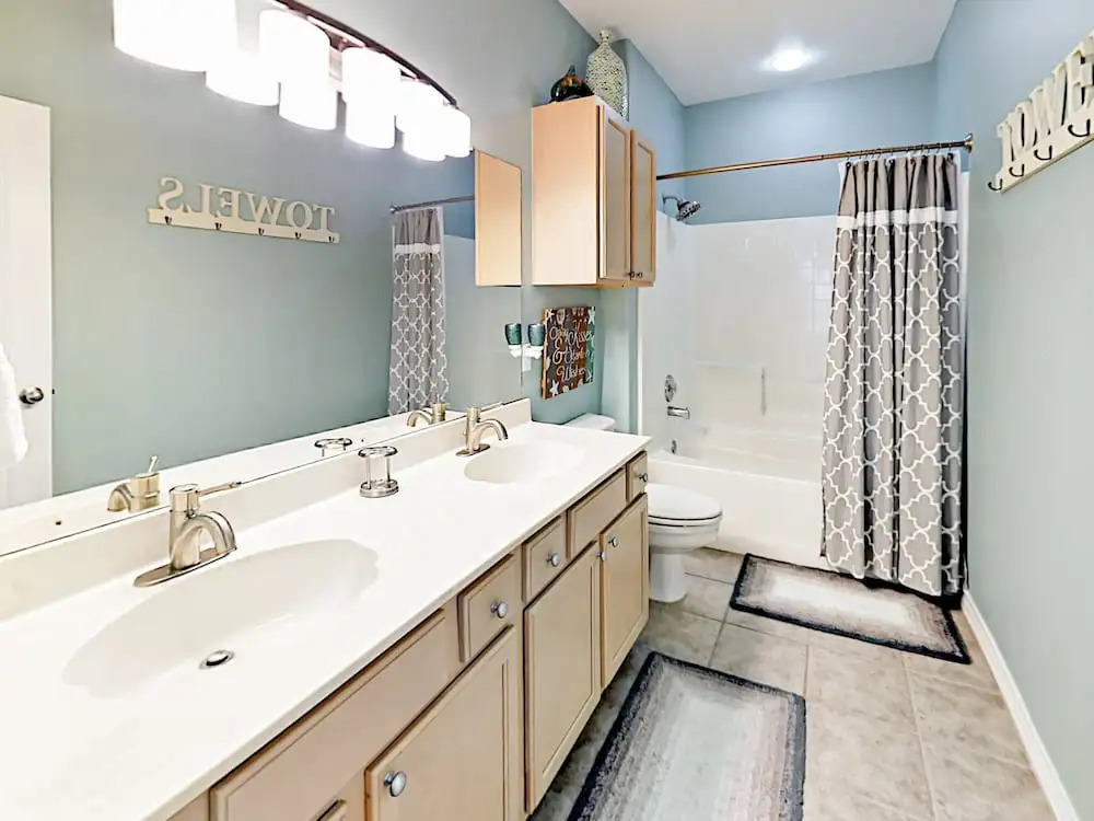 15102 Leeward Drive Condo Unit 603 3 Bedrooms 2.5 Bathrooms Condo