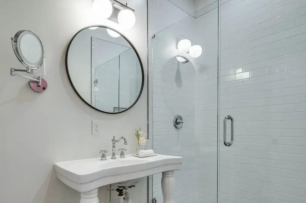 Adina Green Suite Downtown Beauty 1 Bedroom Hotel Room