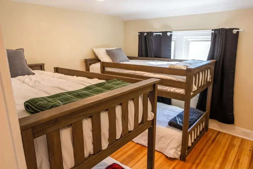 Ann Inn - Downtown New Milford Apartment