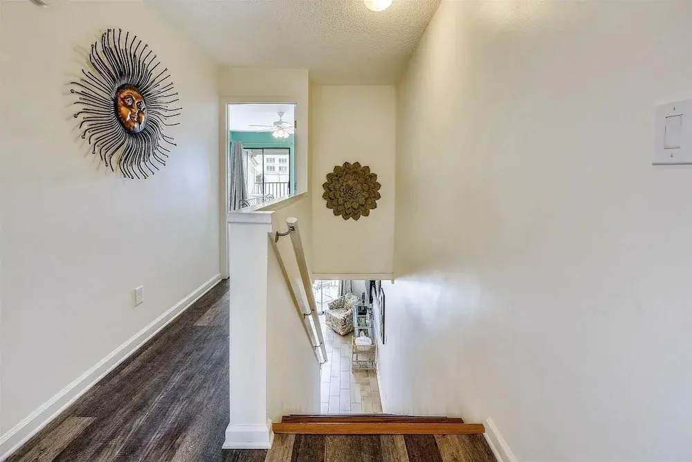 Sugar Beach A6-Lovely 4 bedroom 3 bath Condo. Sleeps 11. Free Beach Chairs 2021! 4 Condo by RedAwning