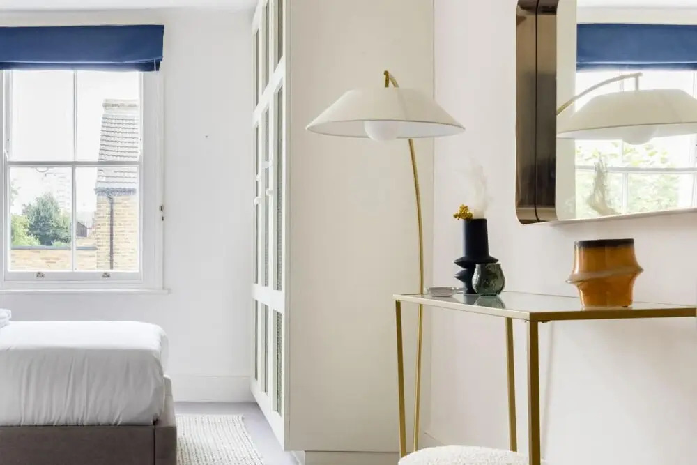The Clapham Classic - Stylish 5bdr Family Home With Garden, London