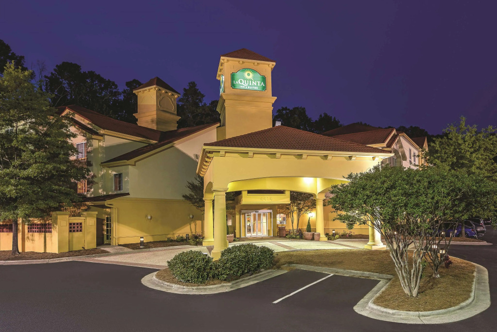 La Quinta Inn & Suites by Wyndham University Area Chapel Hill