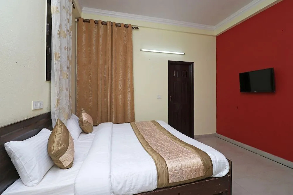 OYO 10747 Perfect Party Inn
