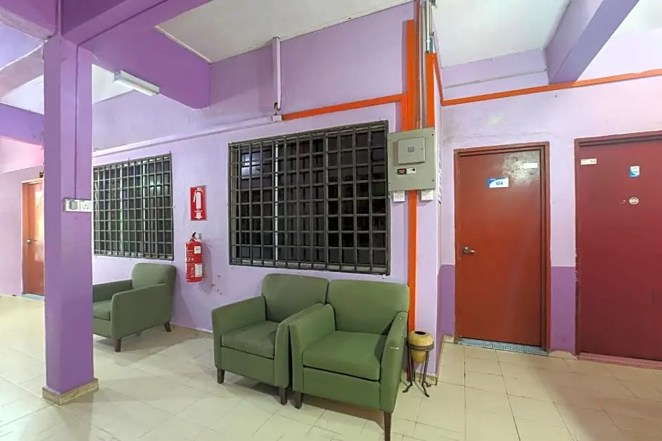 OYO 89892 Hotel Jeli Inn