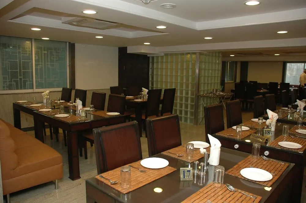 New Rainbow Business Hotel