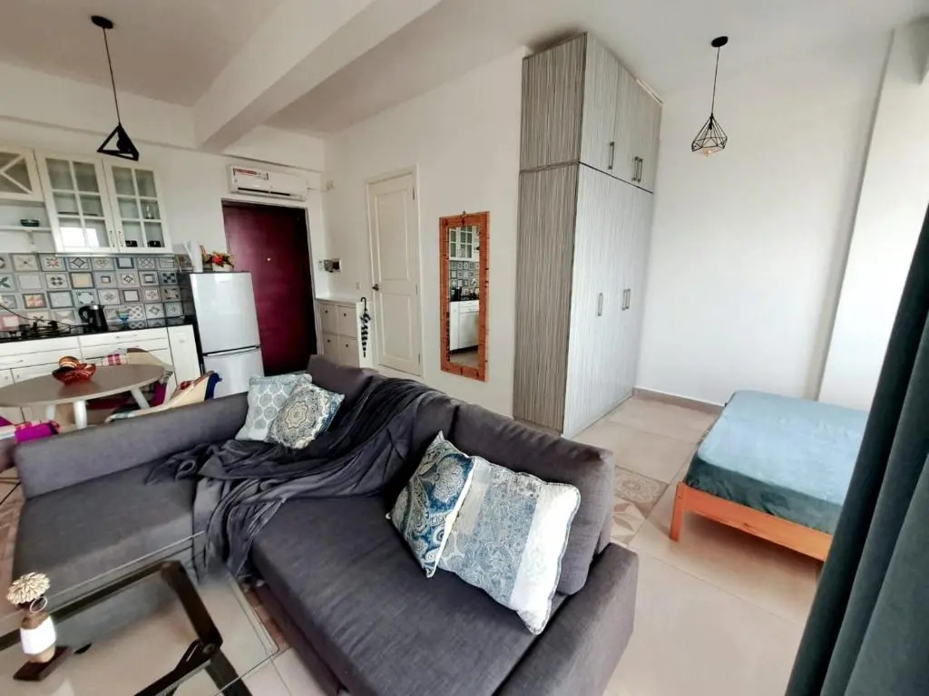 Seaview Modern Studio
