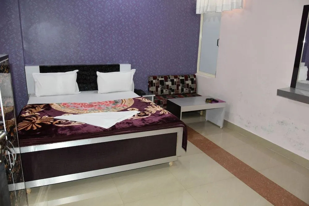 Grand Hotel Vinayak