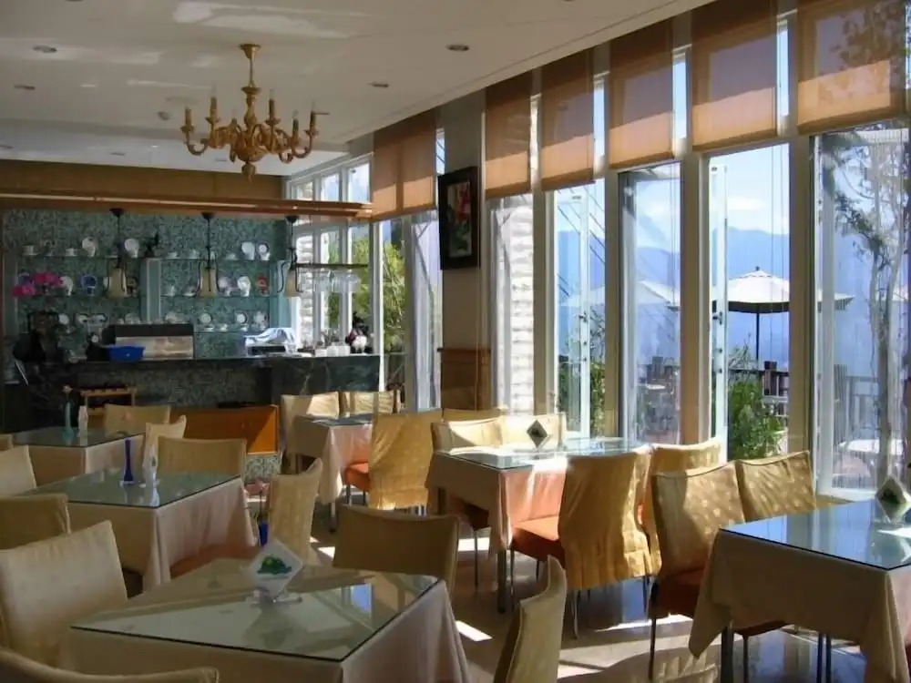 Junyue Resort