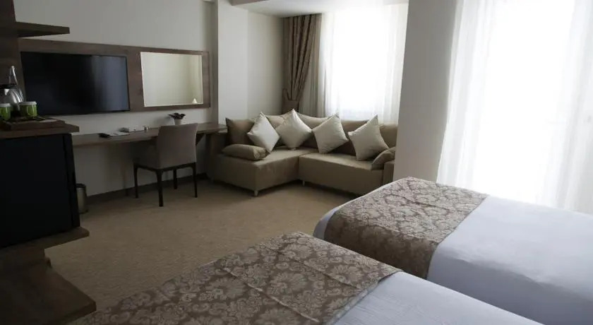 La Vie Suite Hotel