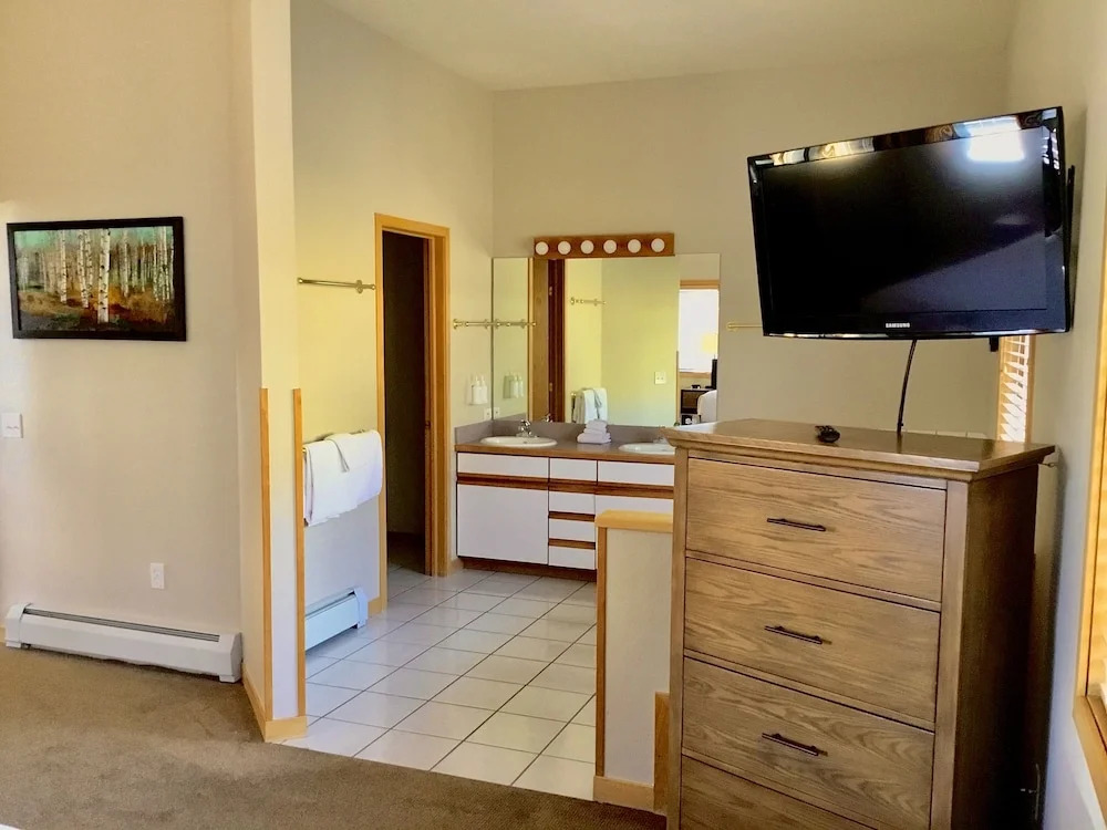 Gold Point Resort Breckenridge by Vacatia