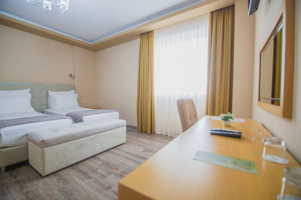Christis Hotel Borova