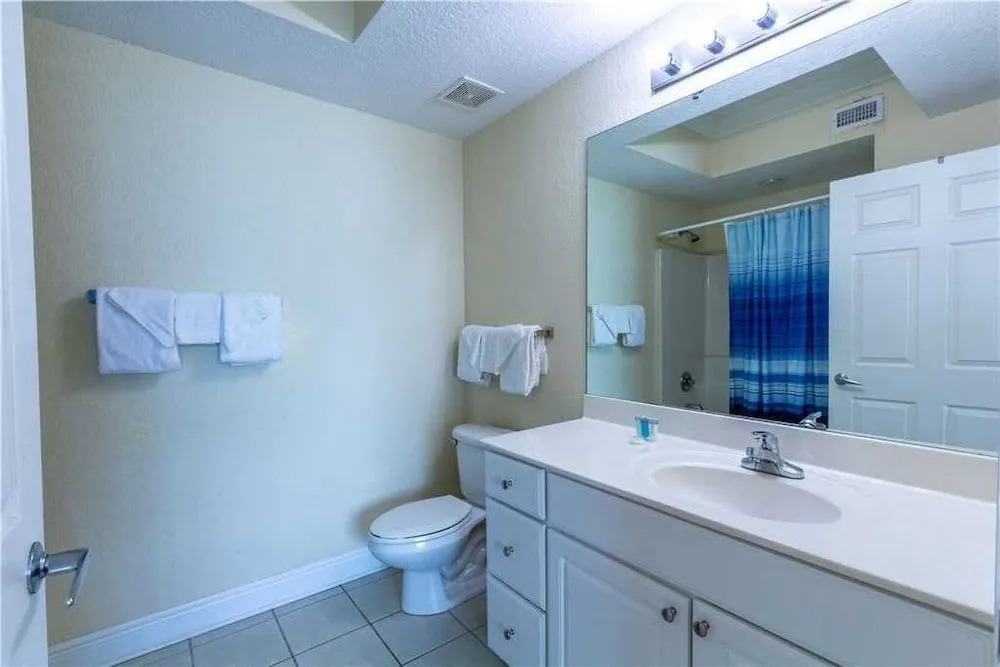 Crystal Shores West 1103 - 2 Br condo by RedAwning