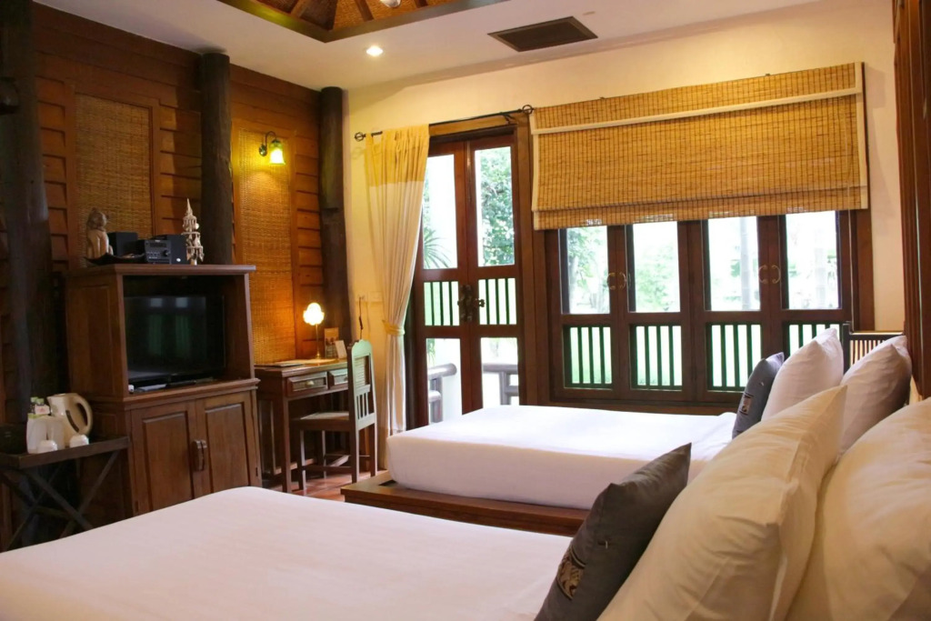 Horizon Village & Resort