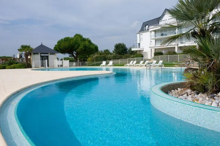 Charming holiday home with dishwasher located at golf course