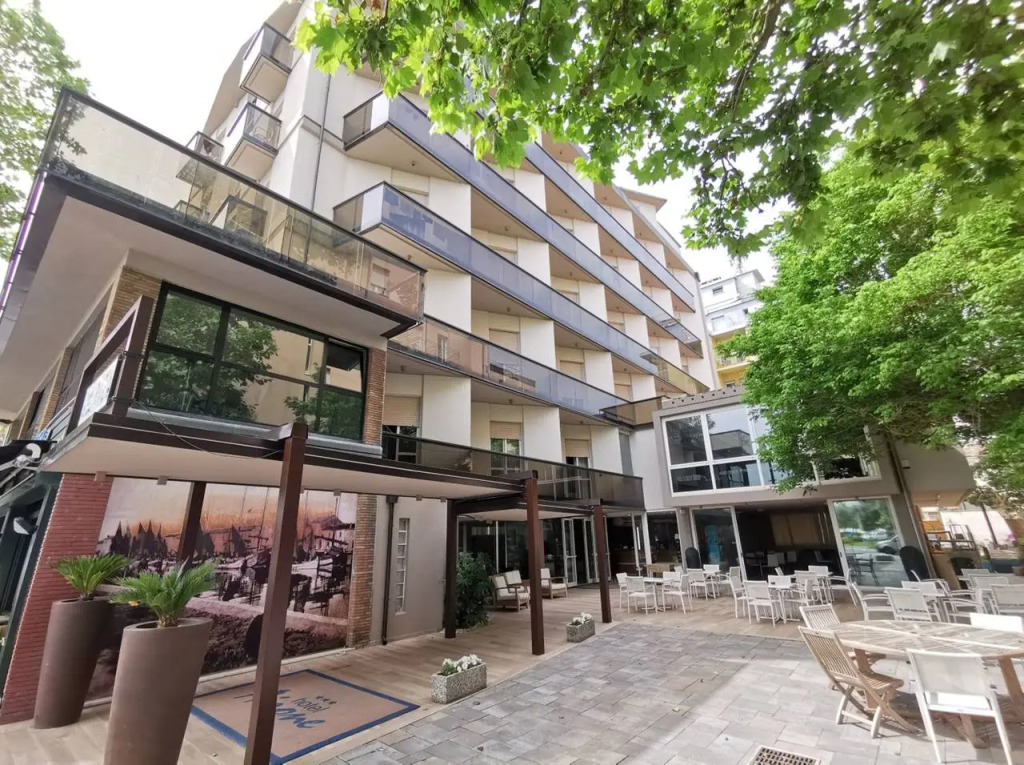 Hotel Airone