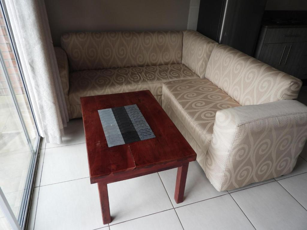 2 Bed Apartment With En-suite Kitchenette - 2064
