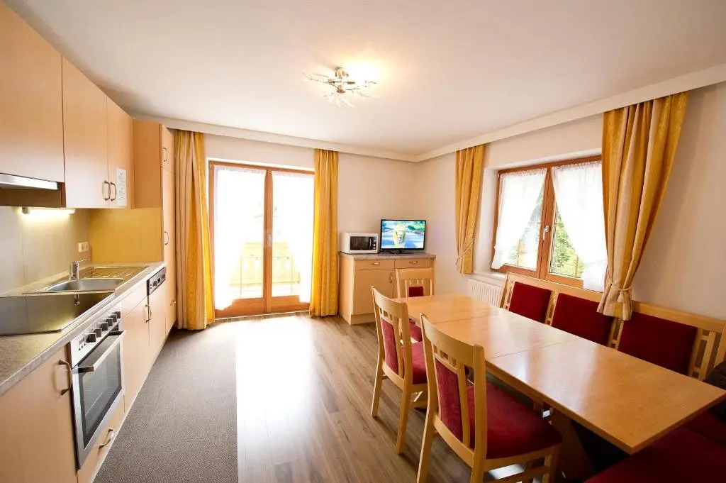 Chalet & Apartments Tiroler Bua