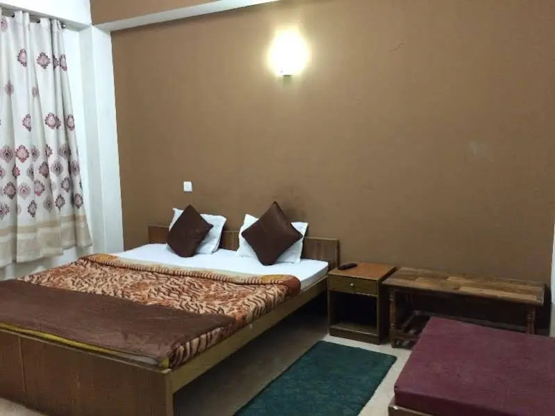 Hotel Golden Nest