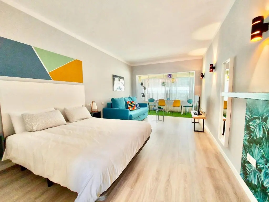 Studio Bahamas by TOR
