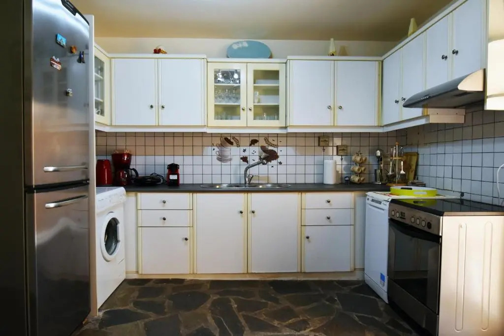 family home with a fantastic sea view, 5 minutes from the beaches