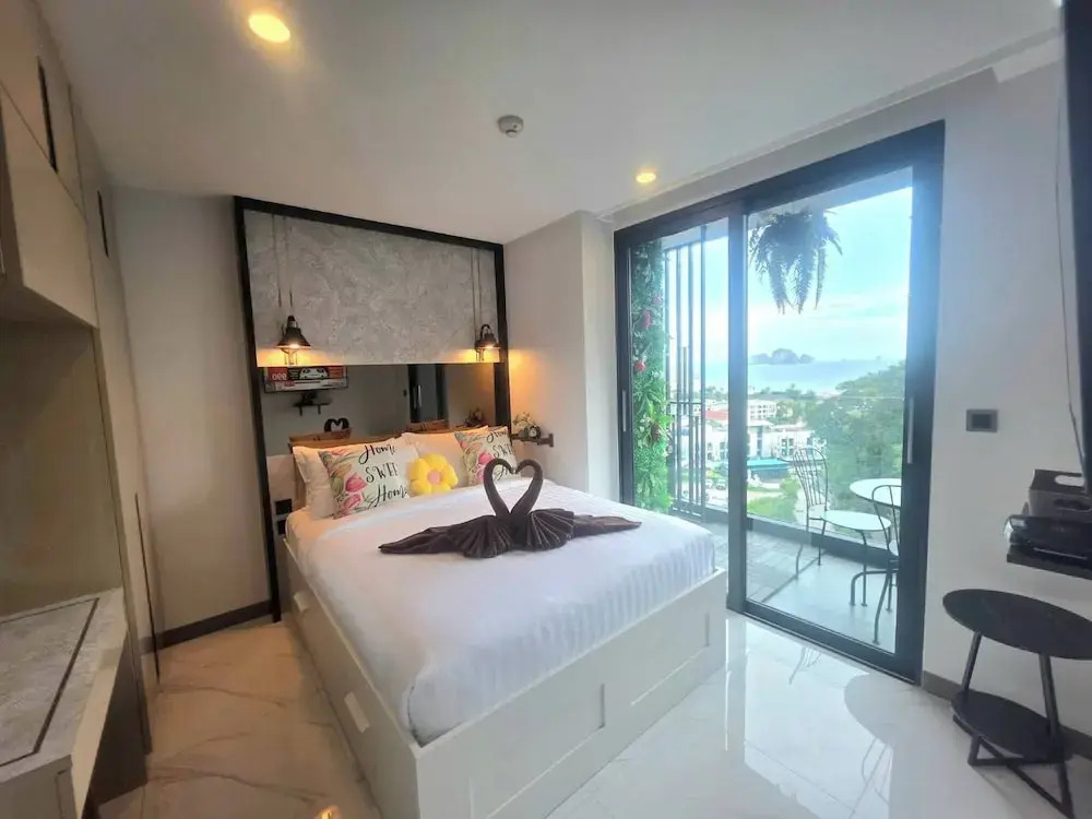 Room-a305 - 1 Bdr Condo With Sea View, A