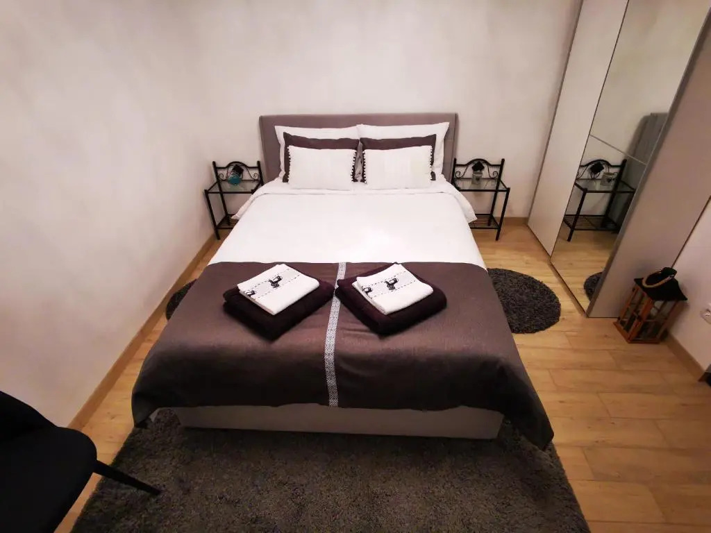 R&B Guest House