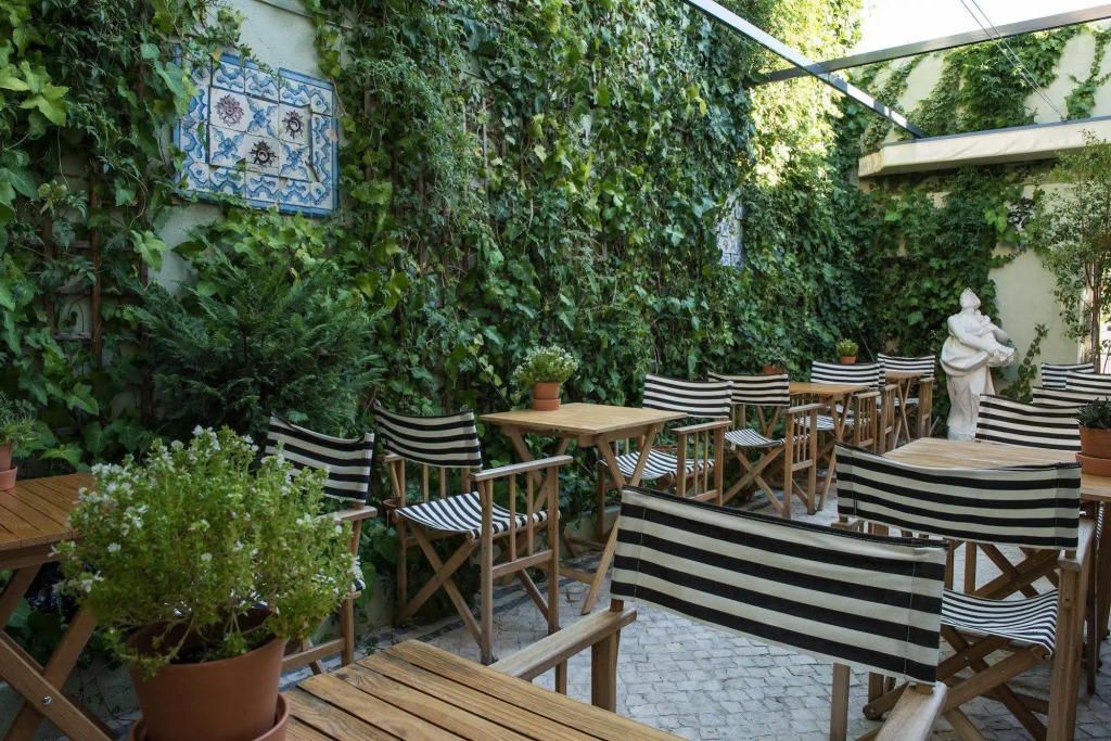 CASA AMORA Studio Apartments