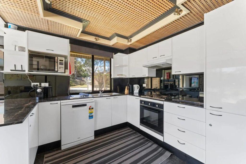 Alpine Mountain View 39 - Ground Floor 3 Bedroom Unit